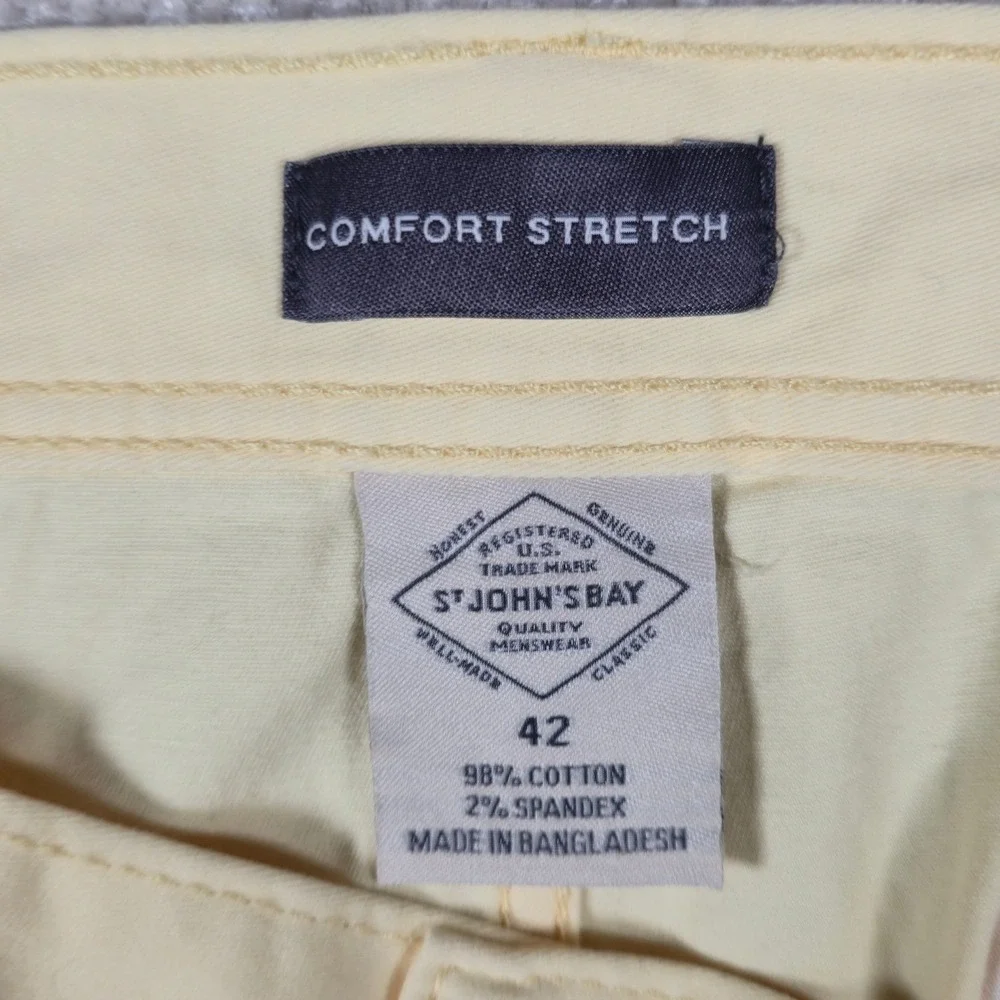 St Johns Bay Mens 42‎ Yellow Anise Flat Front Shorts 9 Inseam *PLEASE READ*
